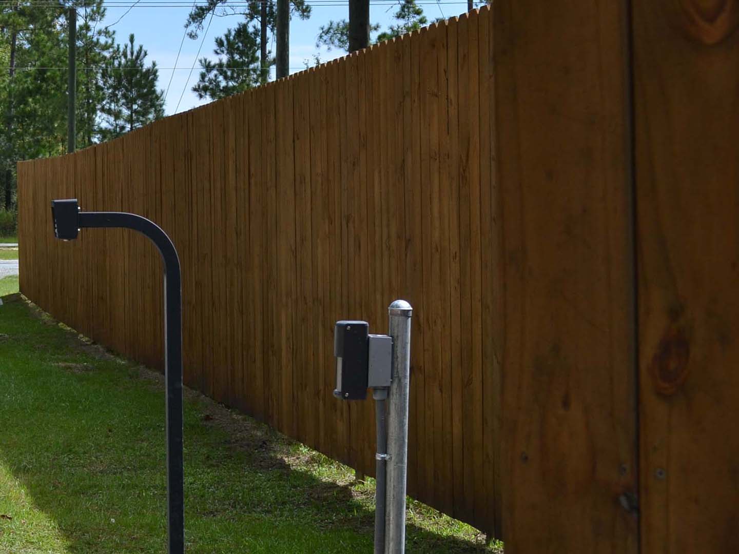 Commercial Dog Ear Privacy Wood Fence Contractor in Savannah Georgia