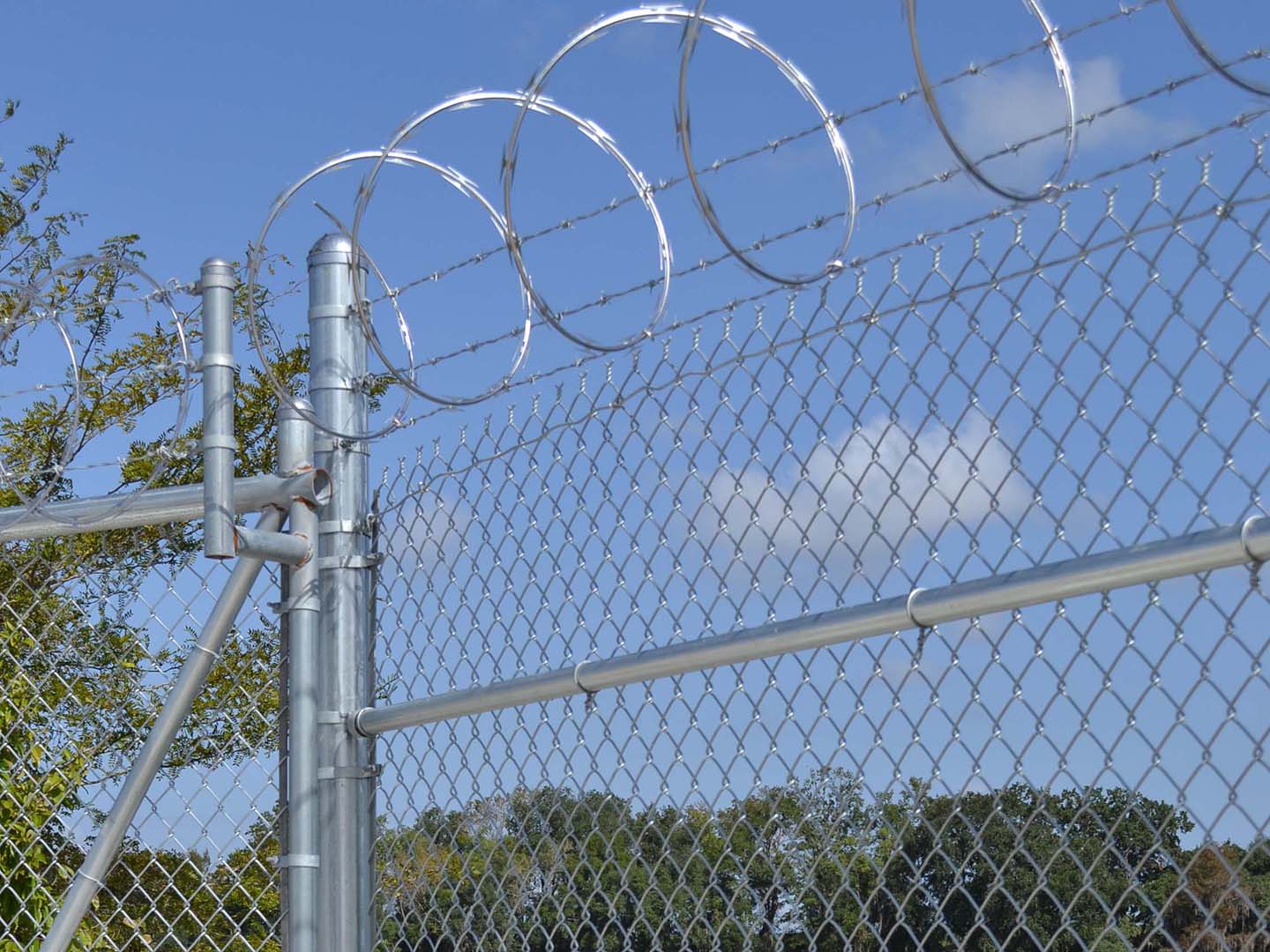 Chatham County Georgia commercial chain link fence installation contractor